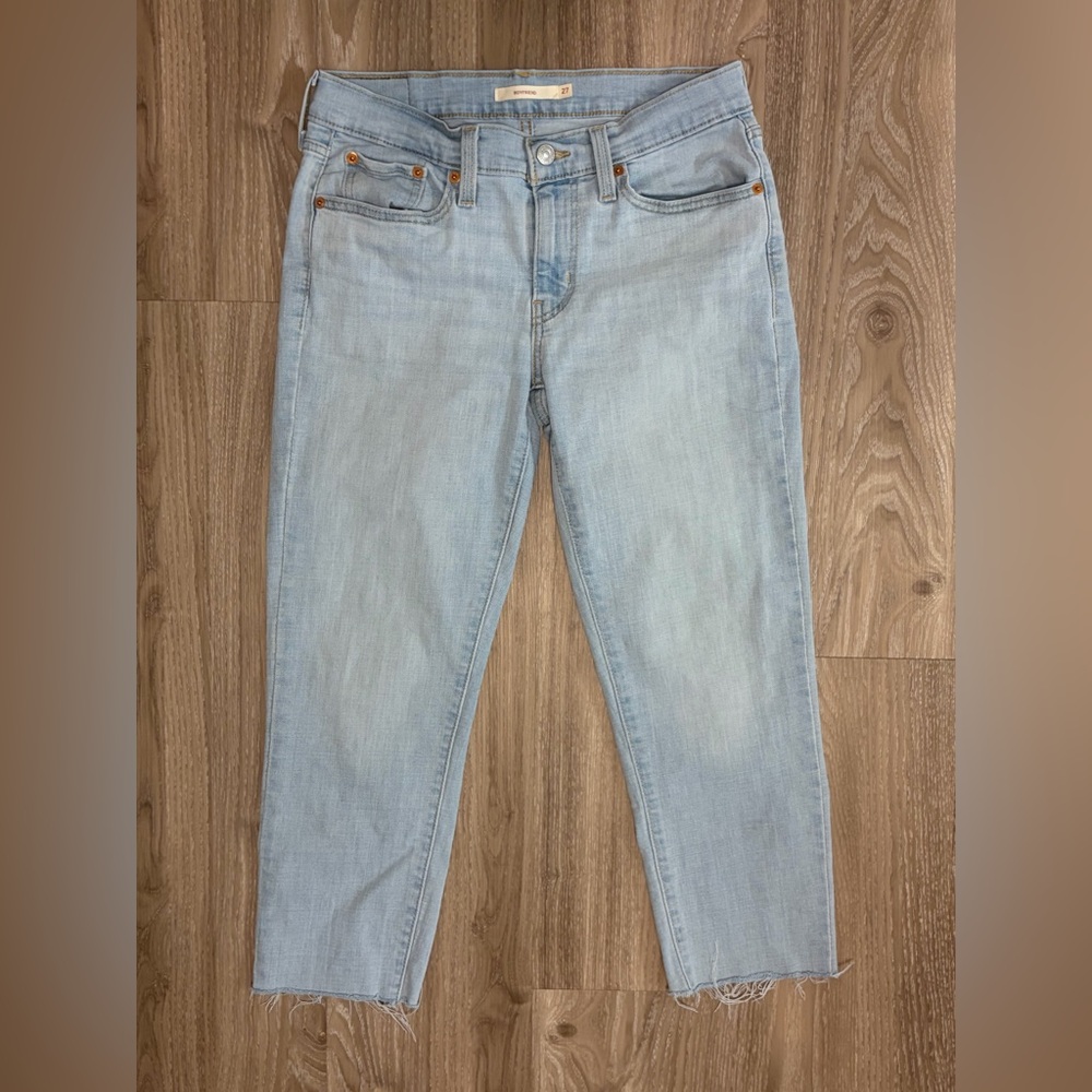 Levi’s  Women's Light Wash Mid Rise Tapered Leg Boyfriend Jeans Size W 27 L 27